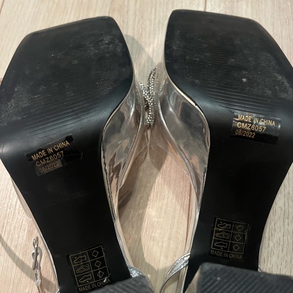 PRETTYLITTLETHING heels - Picture 3 of 3